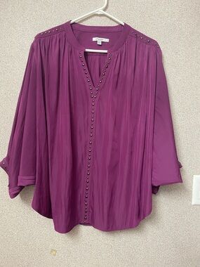 Chico's Zice 3/16) Deep Plum Stud-Trim V-Neck Tunic
